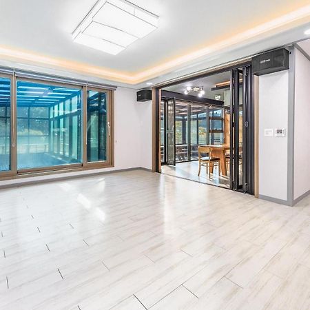 Daebudo Juni Pension Ansan Bagian luar foto