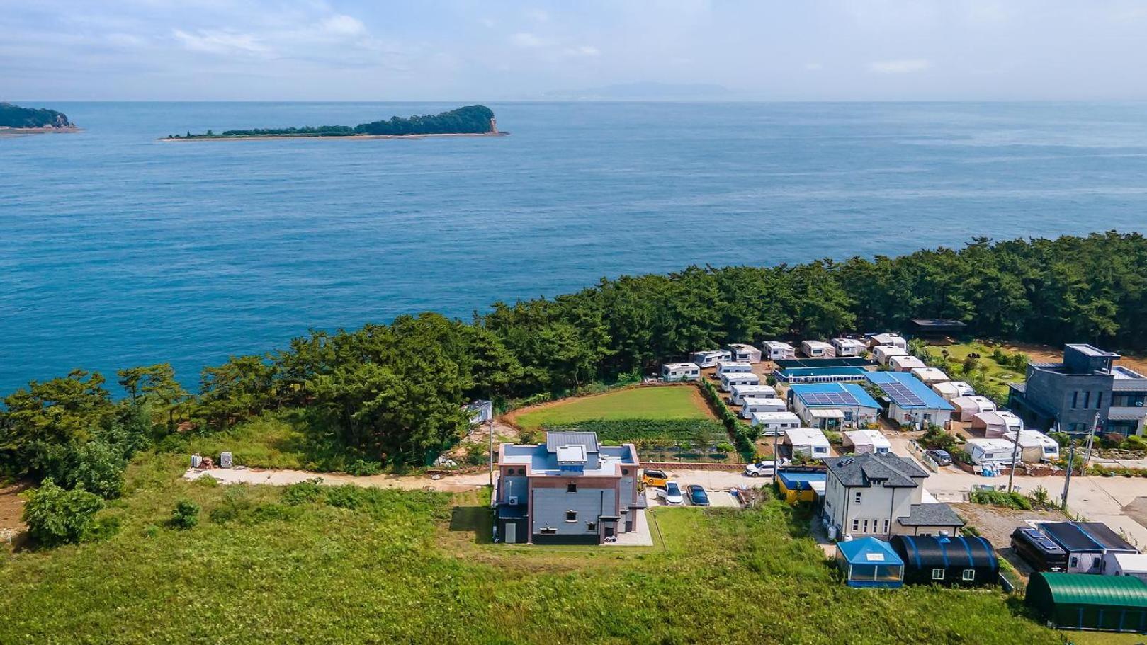 Daebudo Juni Pension Ansan Bagian luar foto